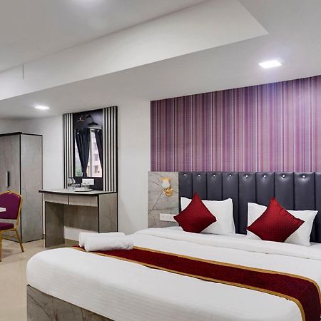 Hotel Orchard Park Púna Kültér fotó